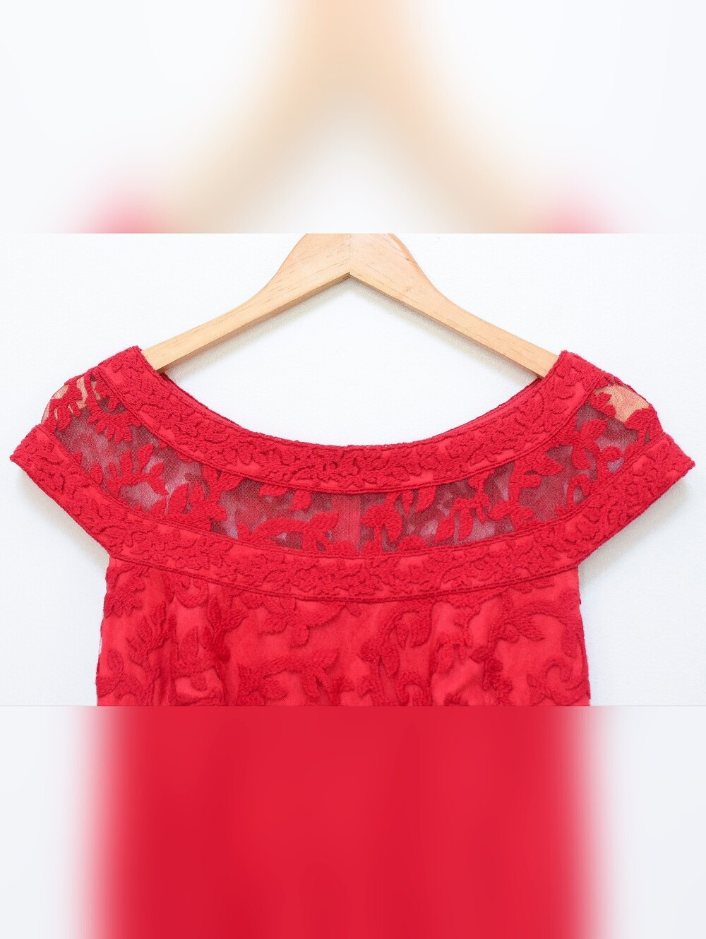 Tadashi Shoji Red Lace Cocktail Dress Cap Sleeve Sz 4 Sheath Knee Length Formal - Picture 4 of 11